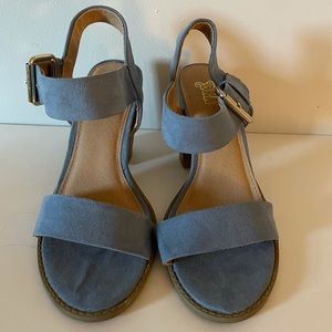 Brash- Women’s heeled sandal: blue